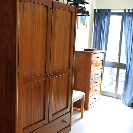 Guest house Residencia Agua De Madeiros 2*